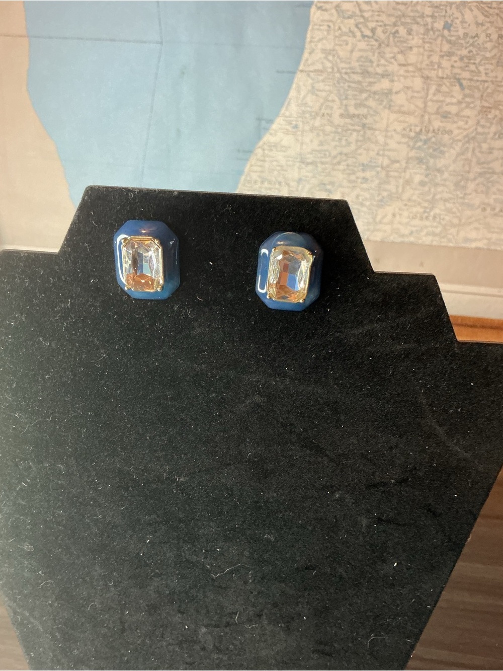 Plunder Navy and Clear Rectangular Crystal Stud Earrings NWT - Picture 6 of 7